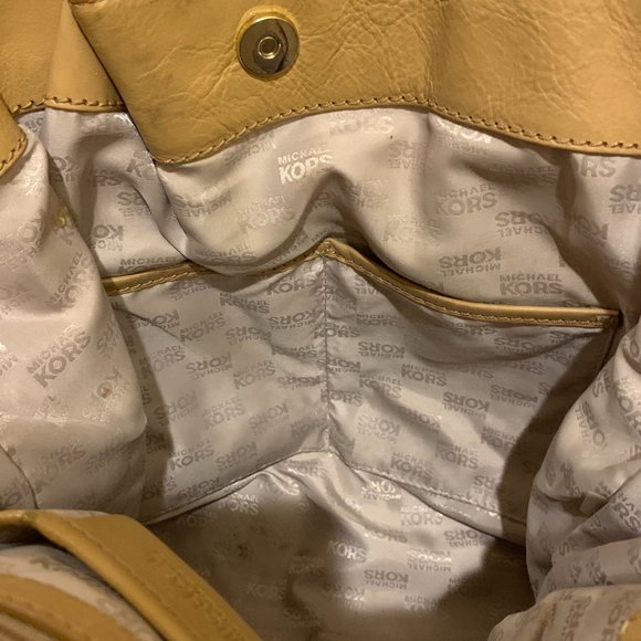 Michael Kors Tan Leather Gansevoort Tote Bag - Picture 9 of 15